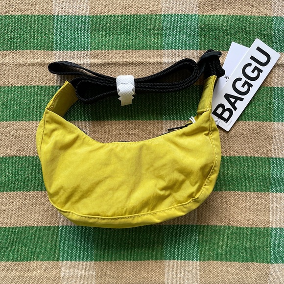 NEW BAGGU Mini Nylon Crescent Bag - Picture 11 of 13